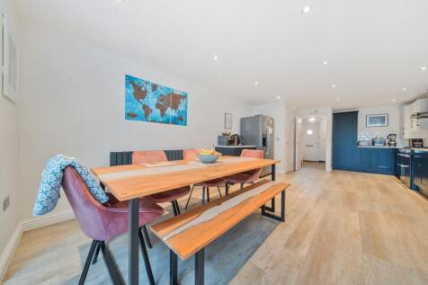 1380290-34-690e3d937b8b0-ARW-1