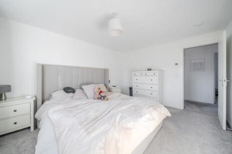 1385040-21-6925aa236982e