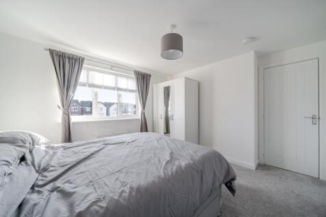 1385040-12-6925a9440d23b