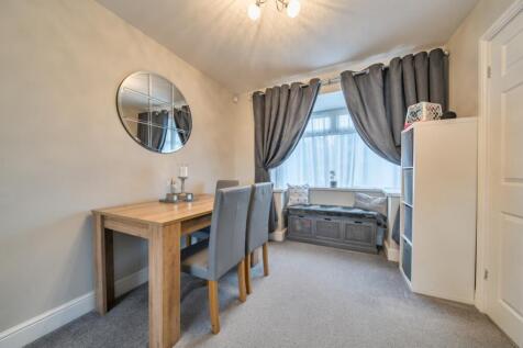 1371769-17-6903948a1f989