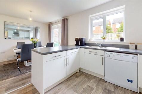 Kitchen / Dining