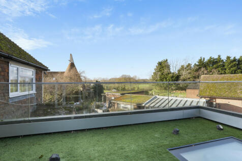 ROOF TERRACE