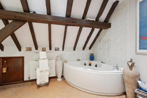 En-suite 1