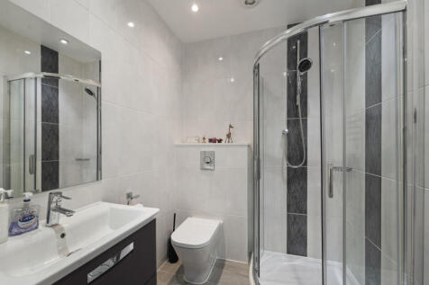 Groundfloor bathroom