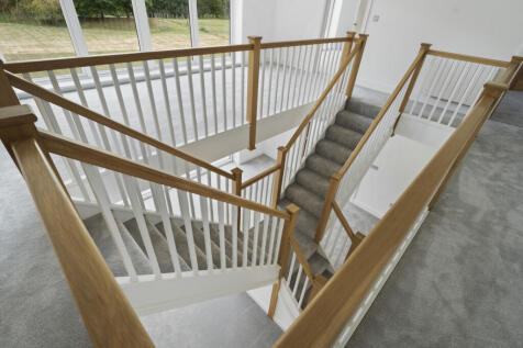 Galleried Landing  (P1)