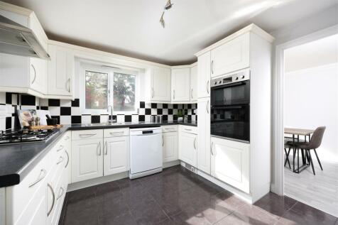 4 new Charlton Way 15.JPG