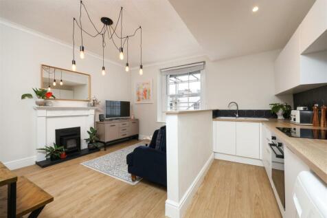 2FF 21 Southleigh Rd 19.JPG