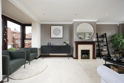 14 Challoner Court 18.JPG