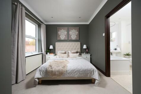 14 Challoner Court 22.JPG