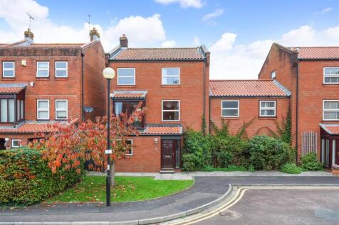 14 Challoner Court 34.JPG
