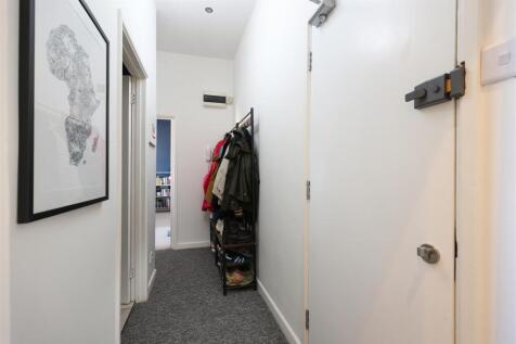 4&#64;1 Claremont Rd 15.JPG