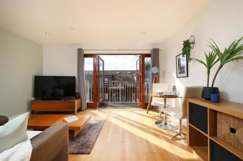 16 Wellesley Mews 19.JPG