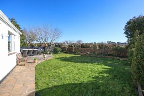 16 Silbury Rise 24.JPG