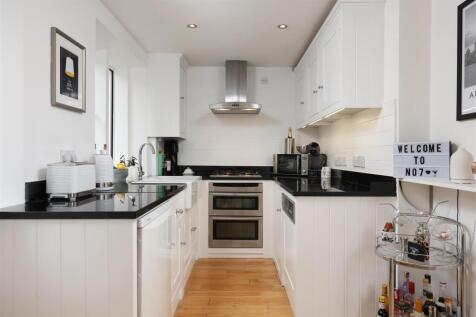 7 Wiseman Apts 12.JPG