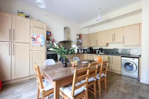 2 Worrall Place 14.JPG