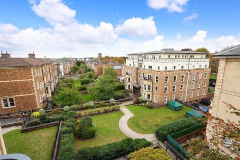 11 Pembroke Gate 20.JPG