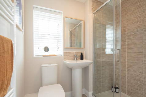en suite to the large bedroom, archford, 3 bed house type