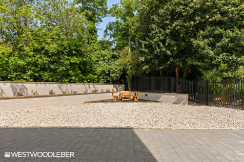 OutsideArea (3)