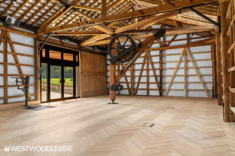 LoadingShed_10