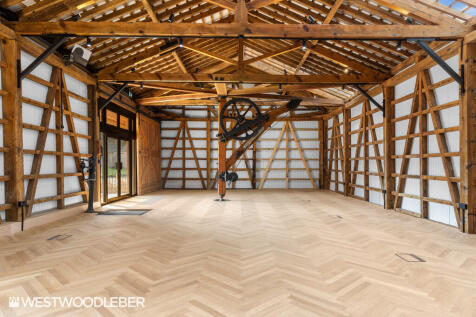 LoadingShed_8