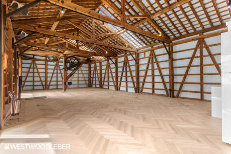 LoadingShed_7