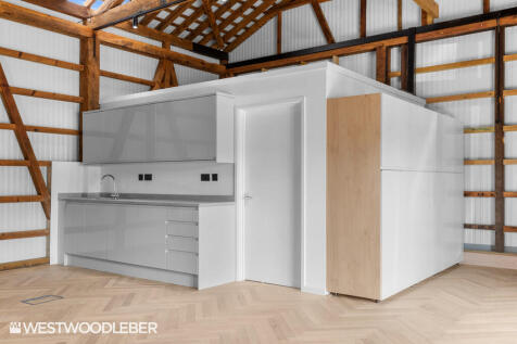 LoadingShed_1