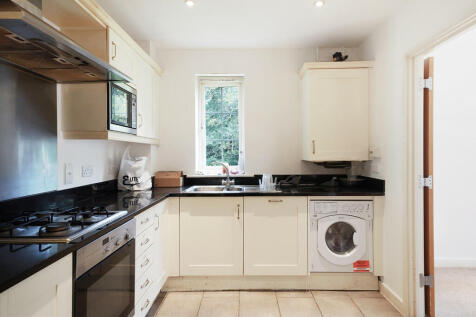 Flat 15, Brookshi...