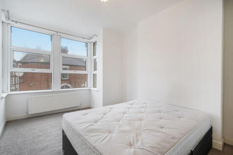 3 Rockhall Road -...