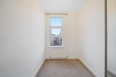 3 Rockhall Road -...