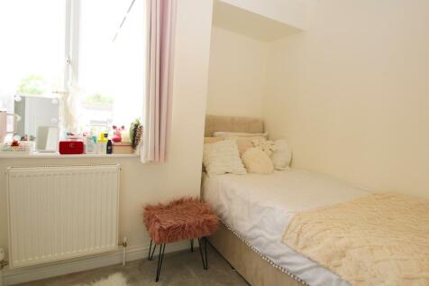 IMG_4744 SNG BED 2.jpg