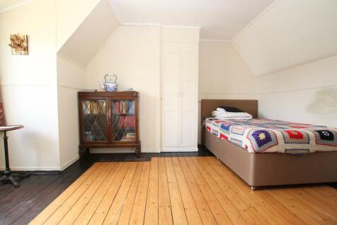 IMG_6995 BED 2 - single.jpg