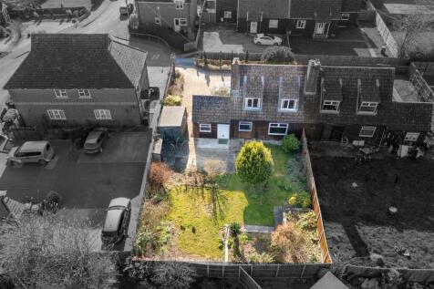16 Croft Rd, Isleham--15.jpg