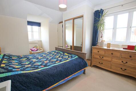 IMG_7399 maini bed.jpg