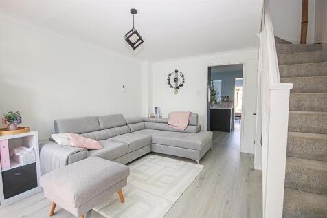 Living room 3.jpg