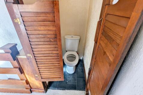 Upstairs toilet