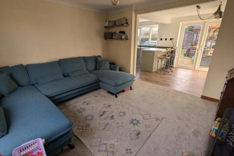 Living room/kitchen