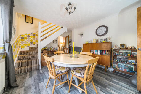 1375239-13-690cd175a0761