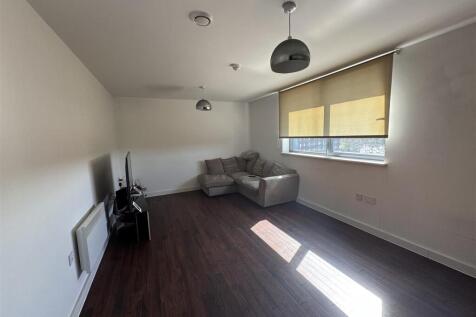 LOUNGE 5.JPG