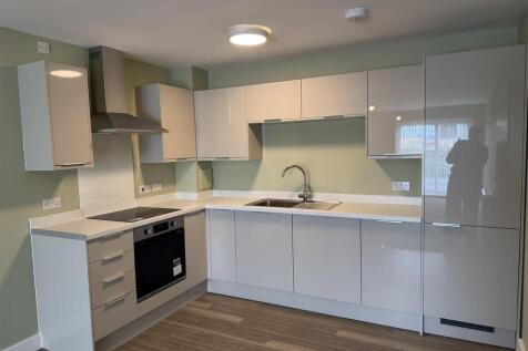 KITCHEN 2.JPG