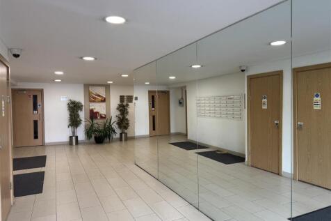 BLOCK D COMMUNAL HALLWAY 1.JPG
