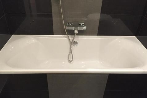 morello511bath.JPG