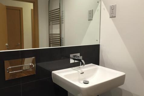 morello511bathroom.JPG