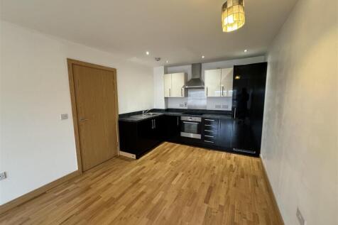 KITCHEN 1.JPG