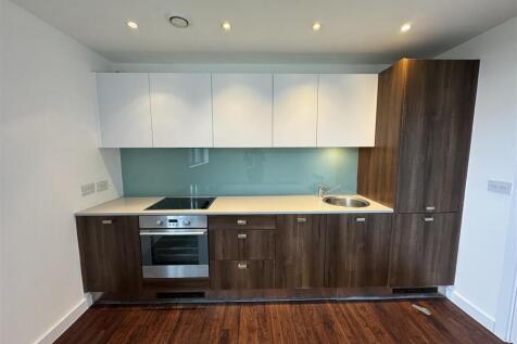 full kitchen.JPG