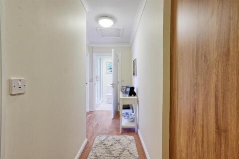 Entrance Hallway.jpg