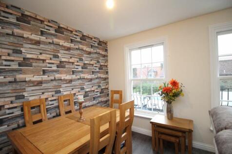 Lounge with Dining Area