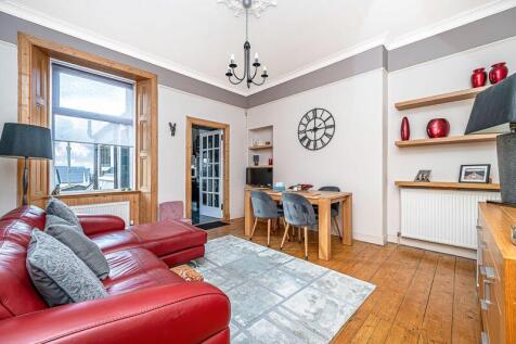Sitting/Dining Room