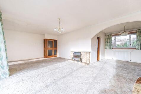 Lounge with open plan Dining