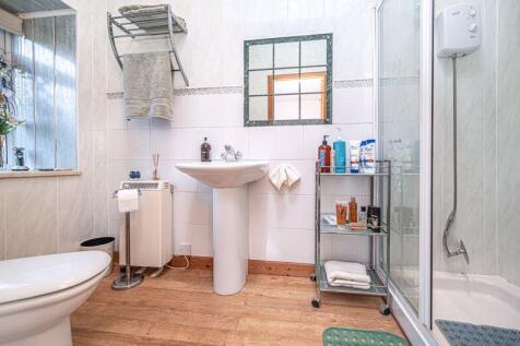 En Suite Shower Room