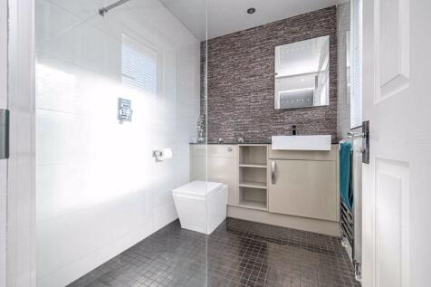 En Suite Shower Room
